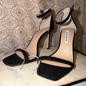 Charles David Elegant Strappy Black Heels